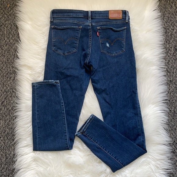 Size 27 Levi’s skinny jeans - Picture 3 of 4